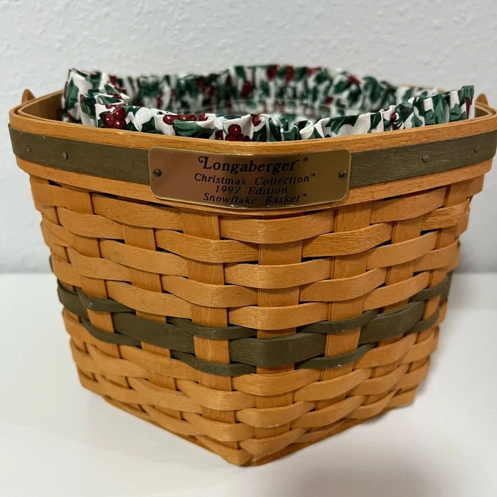 Vintage 1997 Longaberger Snowflake Basket with Fabric Liner - Picture 1 of 8